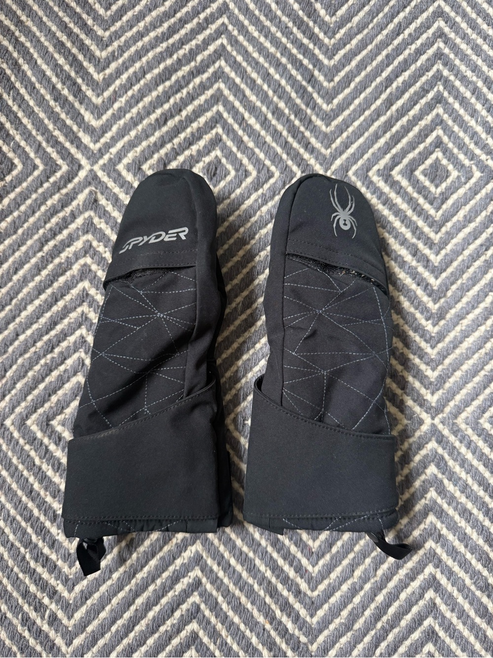 Spyder Youth Ski Mittens Black Winter Snow Gloves Kids